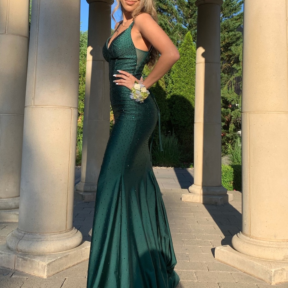 SOLD ..Emerald Green Prom dress size00